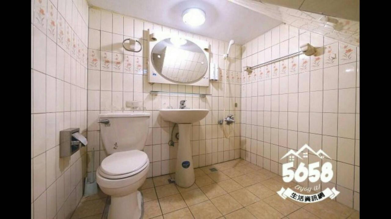 Fengjia Pig'S House Daire Taichung Dış mekan fotoğraf